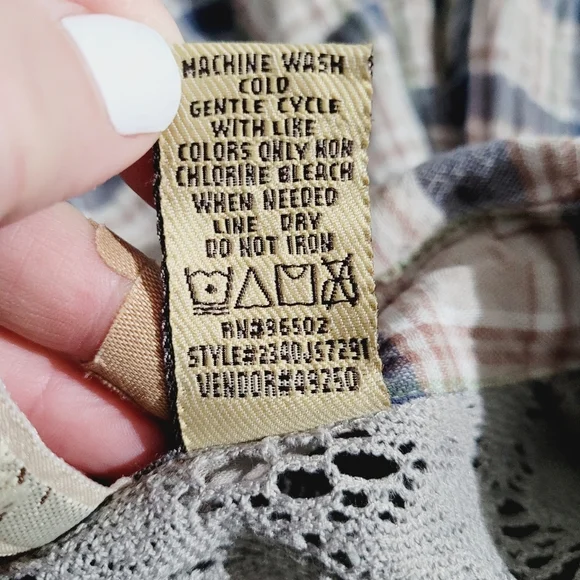 BKE Women Plaid Button Front Shirt Size Medium Lace Back Panels Western Boho Y2K - Picture 12 of 12